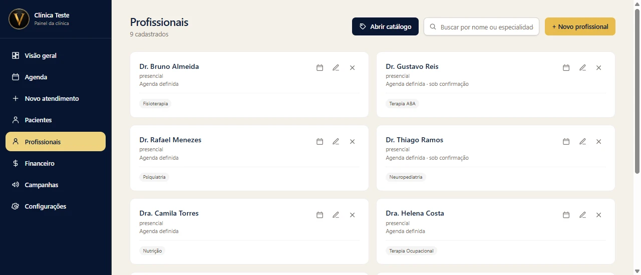 Clique para ampliar Cadastro de profissionais no painel da Visia, cada um com especialidade e login próprio